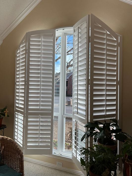 Full height plantation shutters